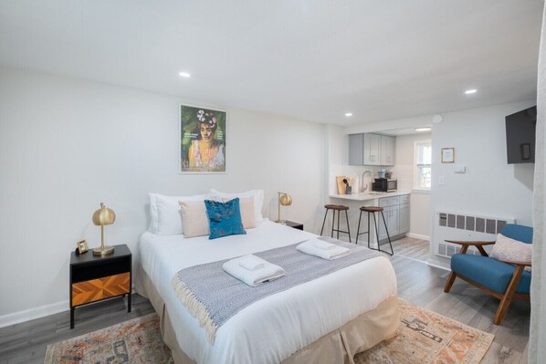 1 bedroom, desk, iron/ironing board, travel cot