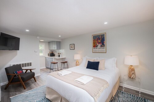 The Rossie Studio · Near Mystic, Casinos + USCGA