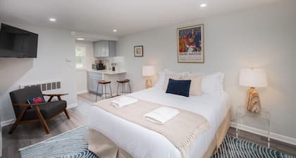 The Rossie Studio · Near Mystic, Casinos + USCGA