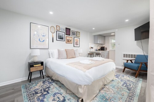 The Andrews Studio · Near Mystic, Casinos + USCGA