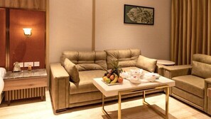 Deluxe Single Room, City View | Free WiFi - Hiland Hotel (Jalpaiguri)