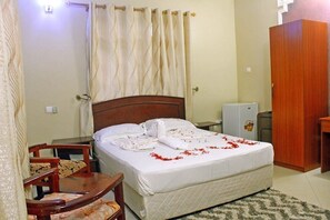 Habitación empresarial doble | Wifi gratis 