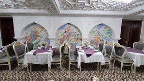 مطعم