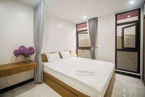 Basic Apartment | 1 bedroom, desk, blackout drapes, soundproofing - Confetti Apartment (Hanoi)