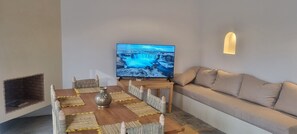 Smart-TV og peis