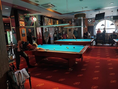 Cozy 1-bedroom apartment with WiFi, AC in beautiful Nis