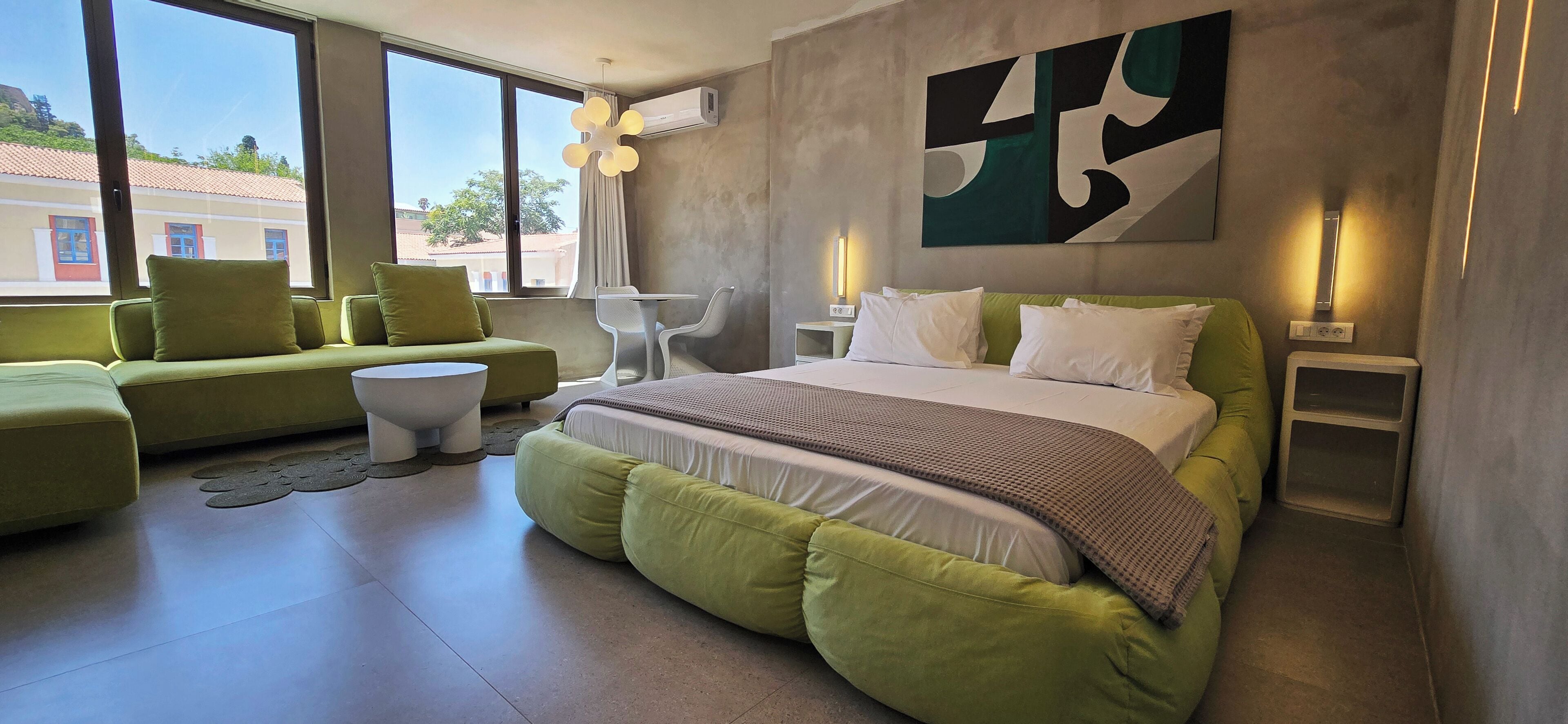 Suite Deluxe (Acropolis View) | 1 chambre, literie hypoallergénique, couette en duvet d'oie, surmatelas