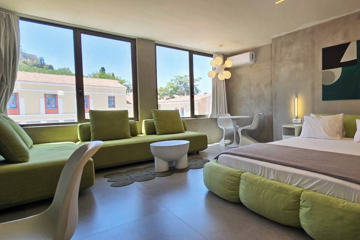 Suite – deluxe (Acropolis View) | 1 soverom, allergitestet sengetøy, dundyner og senger med overmadrass