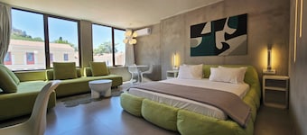 99 Adrianou Luxury Urban Stay