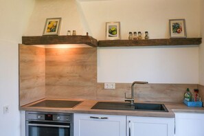 Fridge, microwave, oven, stovetop - Lovely apartment in Straelen (Straelen)