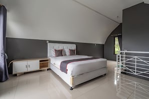 A modern bedroom with a bed, a nightstand, a wardrobe, and a window with curtains. - Collection O 93732 Villa Opung (Cipanas)