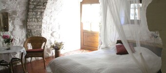 Holiday home Mirabel Sous les roches