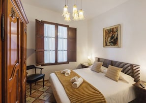 Standard Double Room | Hypo-allergenic bedding, down comforters, free WiFi