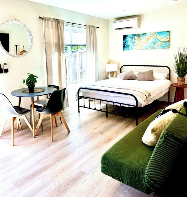 1 chambre, fer et planche à repasser, Wi-Fi gratuit, draps fournis