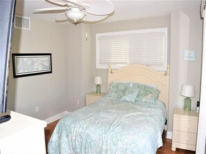 6 Schlafzimmer, Bügeleisen/Bügelbrett, Internetzugang