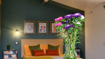 1 Schlafzimmer, Schreibtisch, Bügeleisen/Bügelbrett, Reisekinderbett