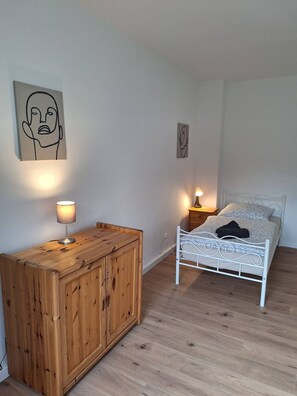 2 Schlafzimmer, Bügeleisen/Bügelbrett, kostenloses WLAN, Bettwäsche