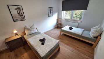 2 bedrooms, iron/ironing board, free WiFi, bed sheets