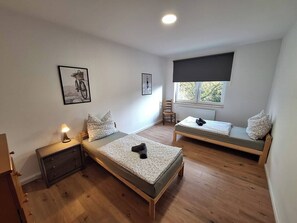 2 bedrooms, iron/ironing board, free WiFi, bed sheets - Schöne Renovierte, Zentrale 2-zimmer-wohnung in Hagen (Hagen)