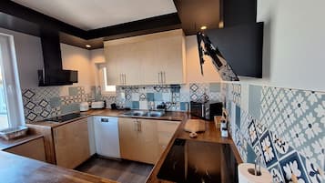 Kühlschrank, Ofen, Herdplatte, Geschirrspüler