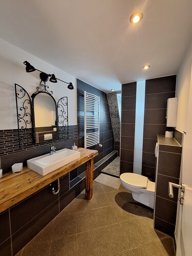 Large central apartment in Bielefeld for up to 8 people.