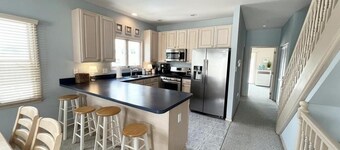 110 70th St, Unit:East