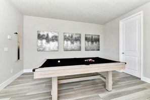 غرفة الألعاب