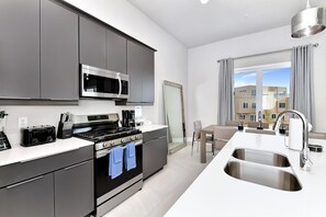 Microwave, oven, stovetop, dishwasher