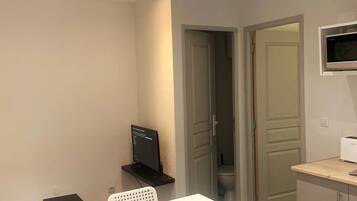 1 chambre, fer et planche Ă repasser, Wi-Fi