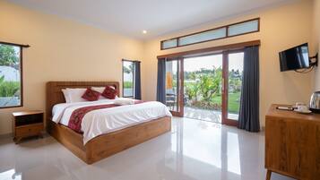 Suíte luxo, vista para a piscina | 1 quarto, camas extras/dobráveis (sobretaxa), Wi-Fi de cortesia