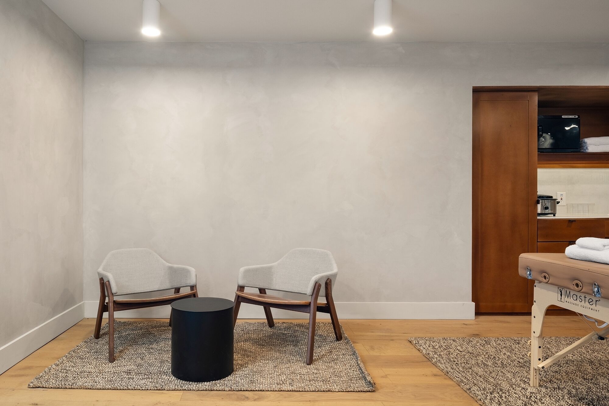 Ski for family: Modern Mountain Haven stay, Pet Friendly | 4 Units