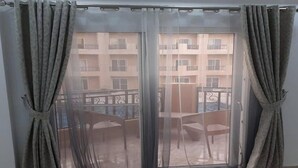 Unclassified image, 3 of 25, button - "vip Hurghada Amazing New 2-bed Apartment! on the Beach" (Hurghada)