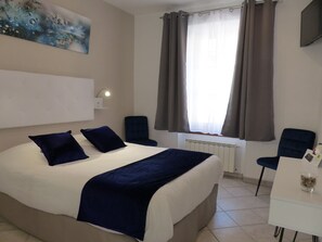 經典客房 | 布置獨特、書桌、隔音、免費無線上網