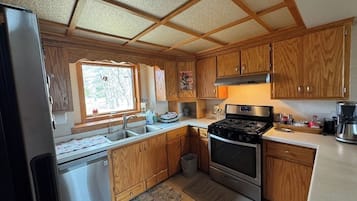 Microwave, oven, stovetop, dishwasher