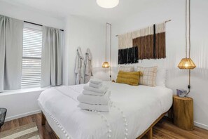 4 bedrooms, travel crib, WiFi, bed sheets