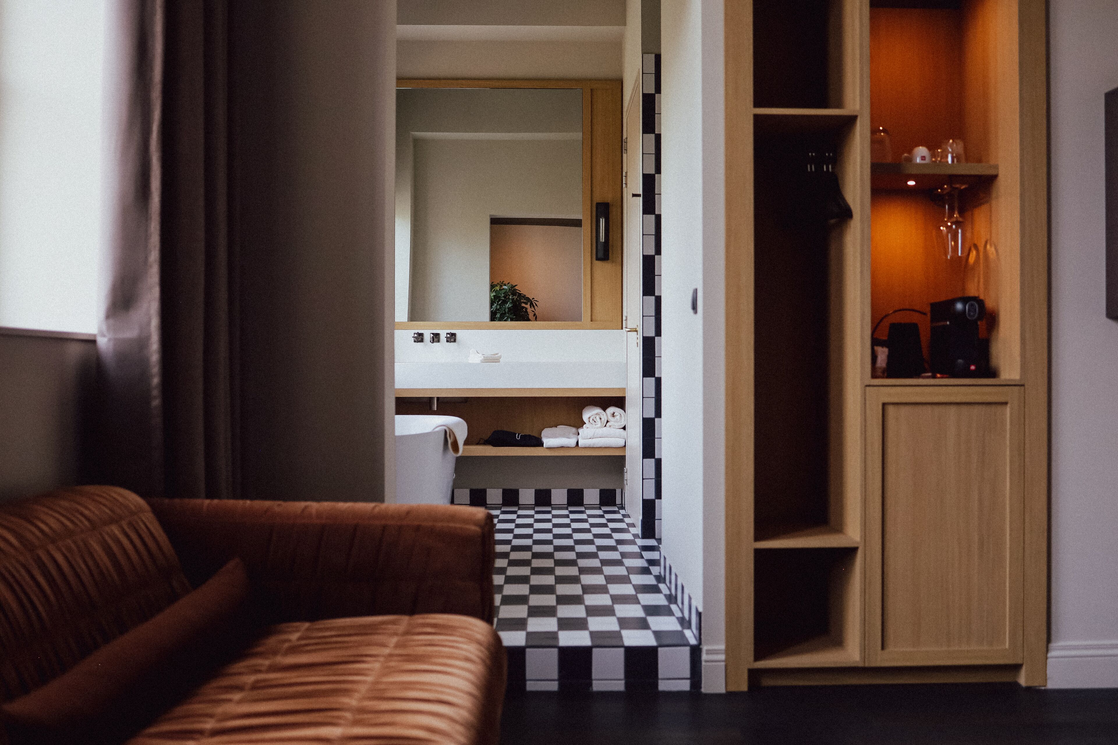 Superior Room, 1 King Bed, Private Bathroom | In-room safe, desk, laptop workspace, blackout drapes