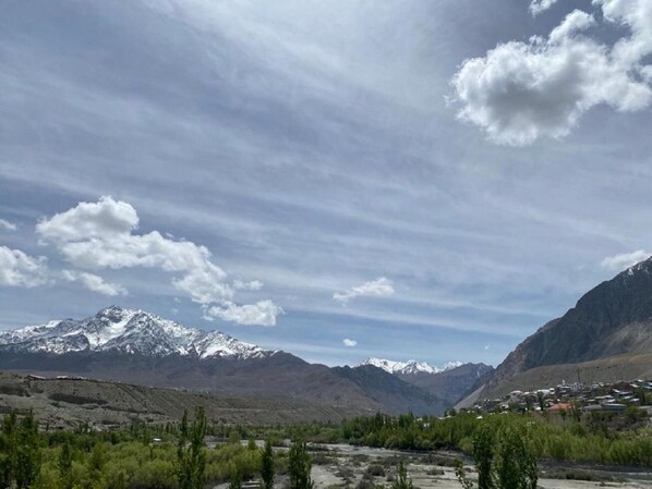 Exterior - Hotel The White Castle (Kargil)