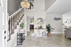 Interior - Stunning Coastal Escape w. private pool & spa, arcade, near themed parks & beach (Mission Viejo)