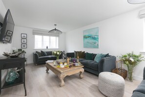 Living area - Abelia (St Ives)