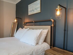 4 quartos, individualmente decorados, individualmente mobiliados