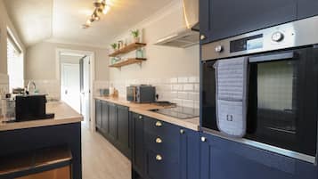 Fridge, dishwasher, electric kettle, toaster