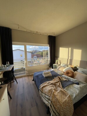 1 bedroom, WiFi, bed sheets