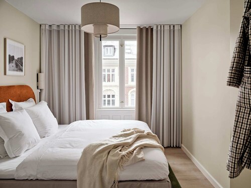 Three-Bedroom Apartment for 8