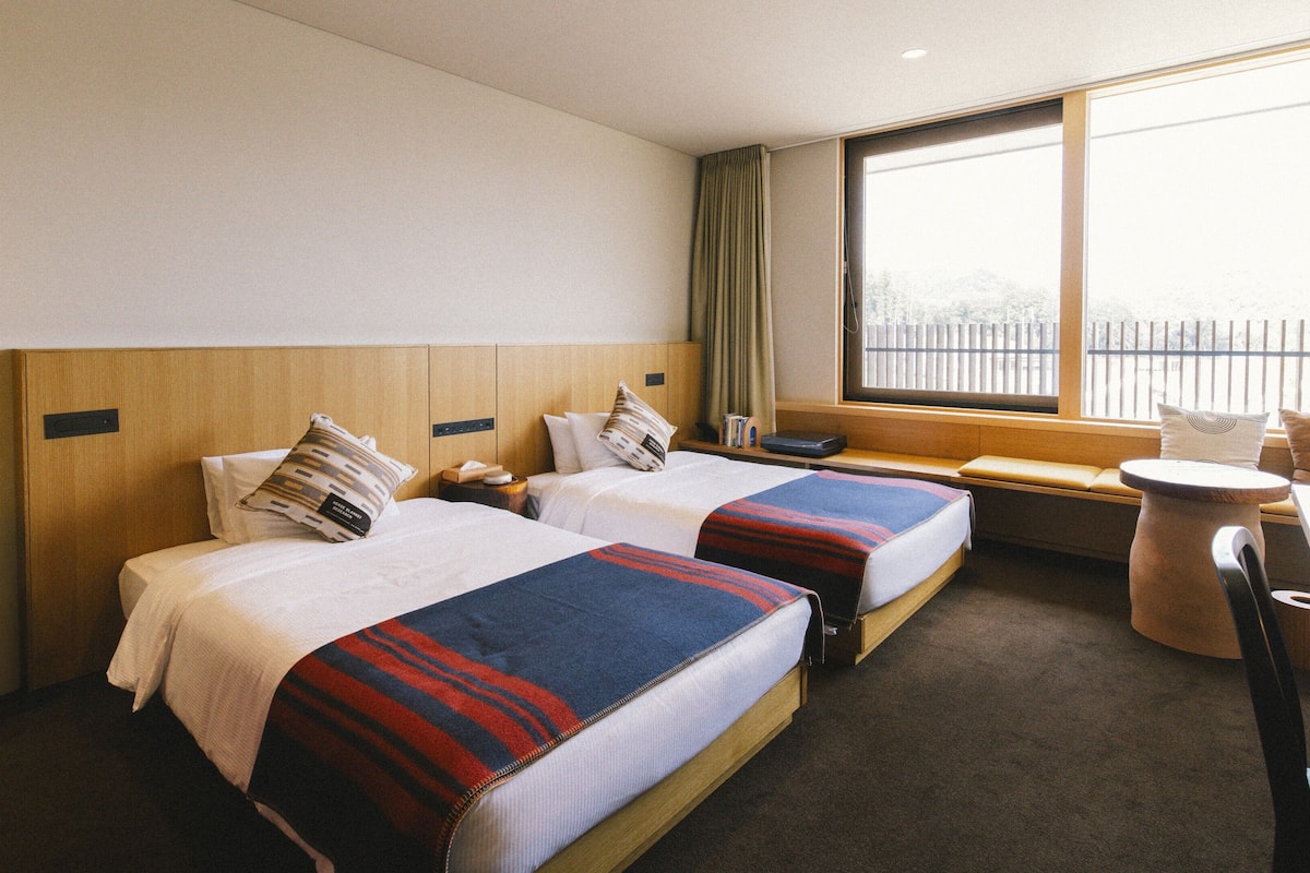 In-room safe, desk, laptop workspace, WiFi (free)