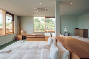 Quarto, para não fumantes (Concept Room, Hatago 3) | Cofres nos quartos, escrivaninha, espaço de trabalho para notebook