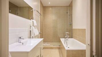 Apartment (2 Bedrooms) | Exterior