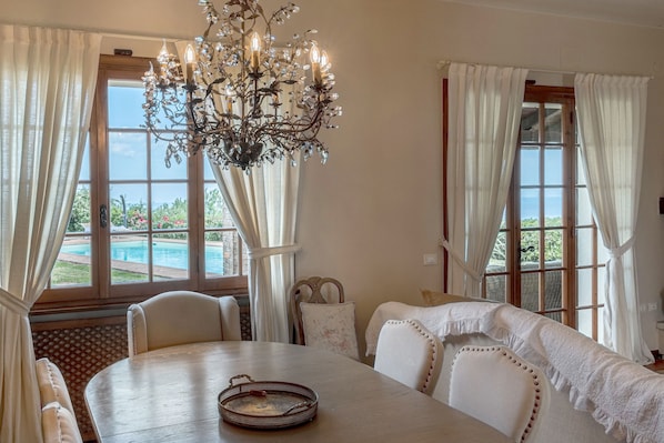 Villa | Living area