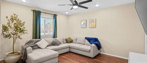 Televisión, oficina