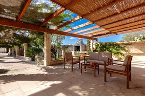 Standard Villa, 6 Bedrooms, Microwave (Masseria Misocampo With Garden And) | Terrace/patio
