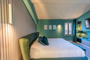 Design Room | Memory-foam beds, in-room safe, individually furnished, desk - Blossoms of Siena (Siena)